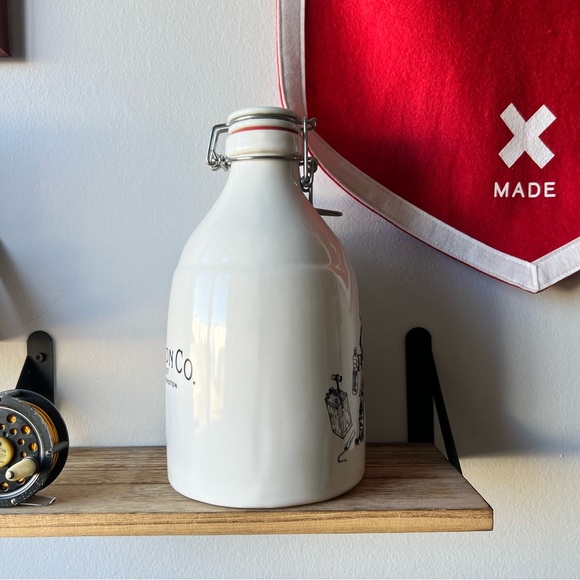 Filson Great Jones Growler | Handmade in Portland, OR, USA | 64OZ Ceramic - Picture 8 of 10